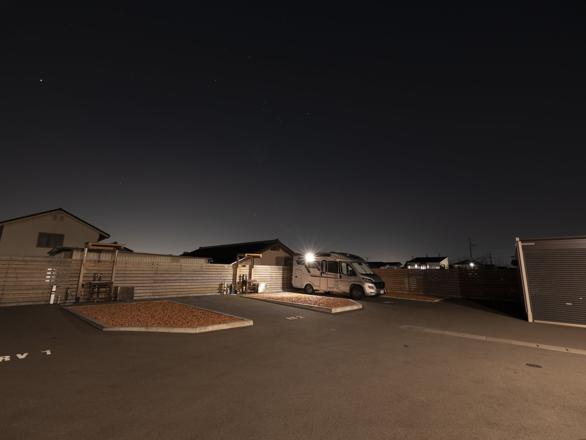 夜のRVパークLuxway南アルプスの区画